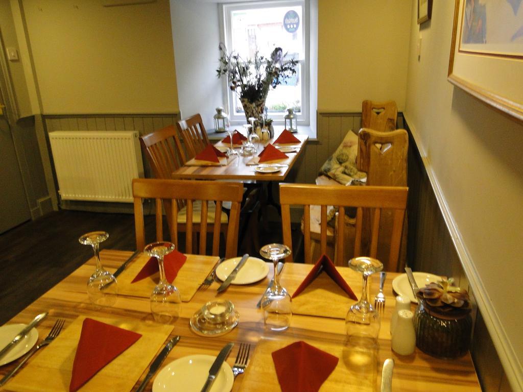 The Red Lion Inn Doune Екстериор снимка