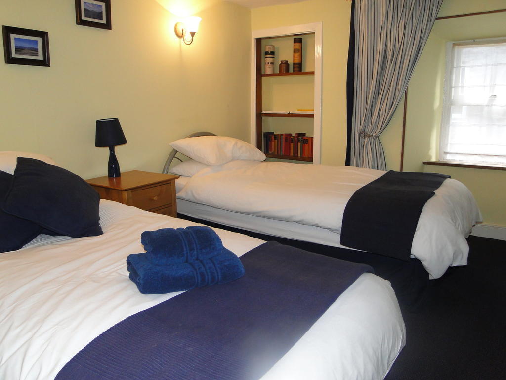 The Red Lion Inn Doune Стая снимка