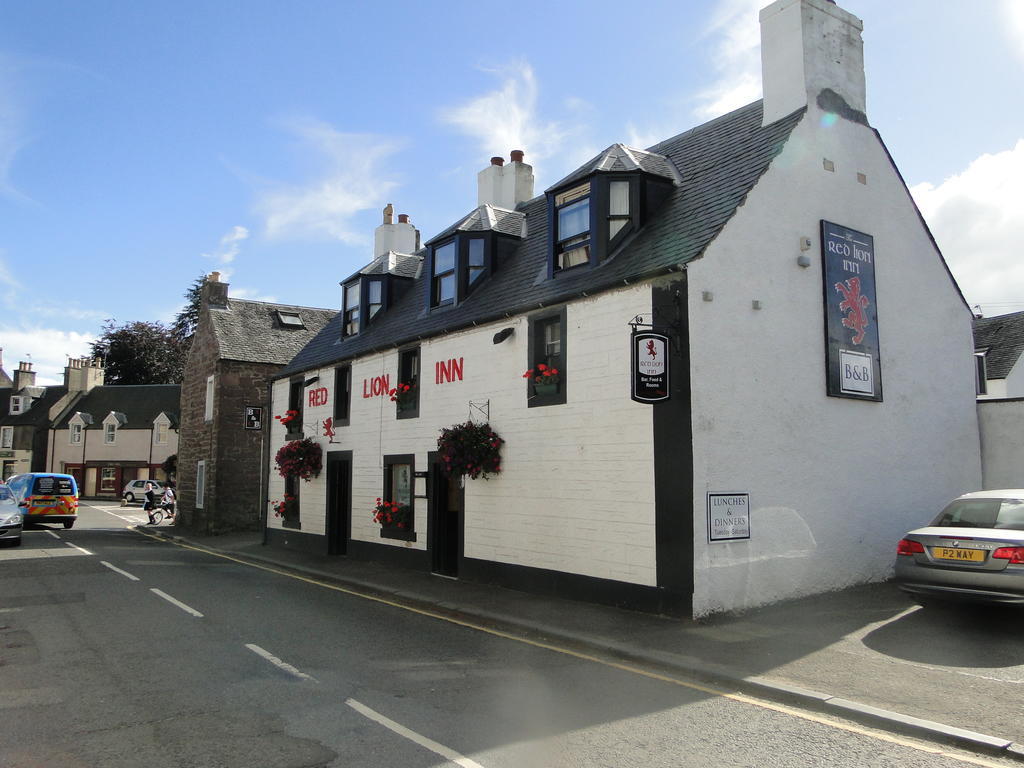 The Red Lion Inn Doune Екстериор снимка