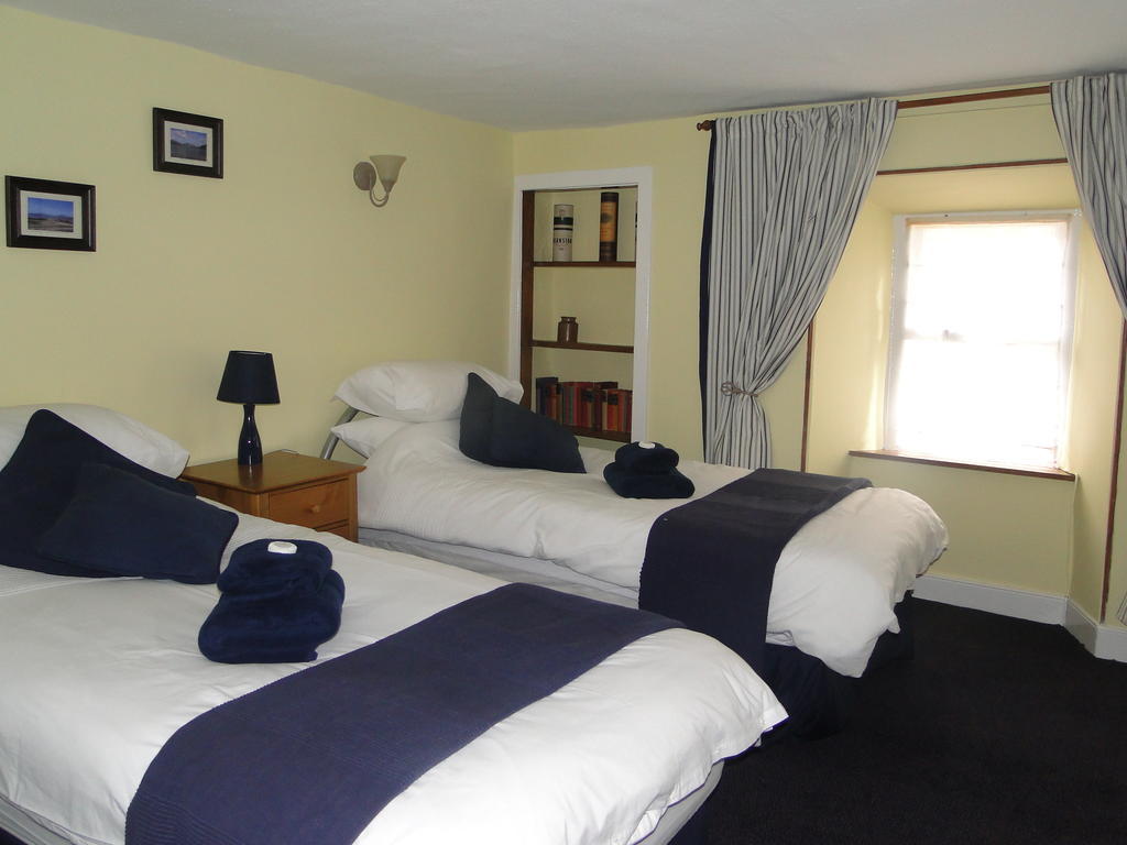 The Red Lion Inn Doune Стая снимка